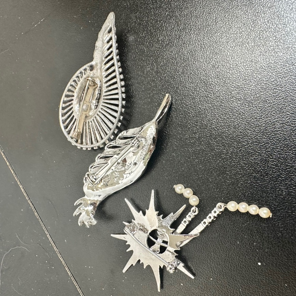 Vintage Silver Tone Brooches Lot of 3 Starburst‎ Feather Rhinestone Pins - Picture 2 of 8